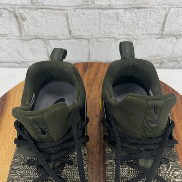 Athletic_Shoes